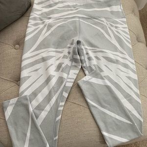 Zella Leggings, Grey & White, XL
